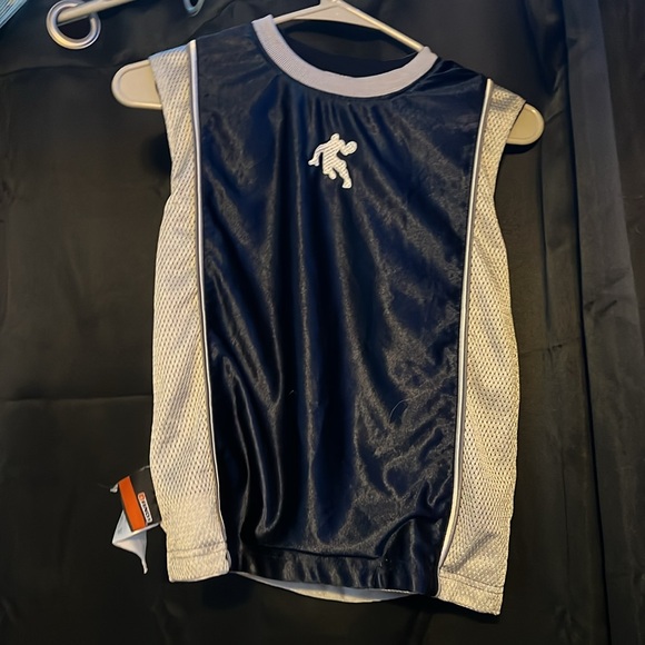 And 1 reversible practice jersey - Picture 6 of 7